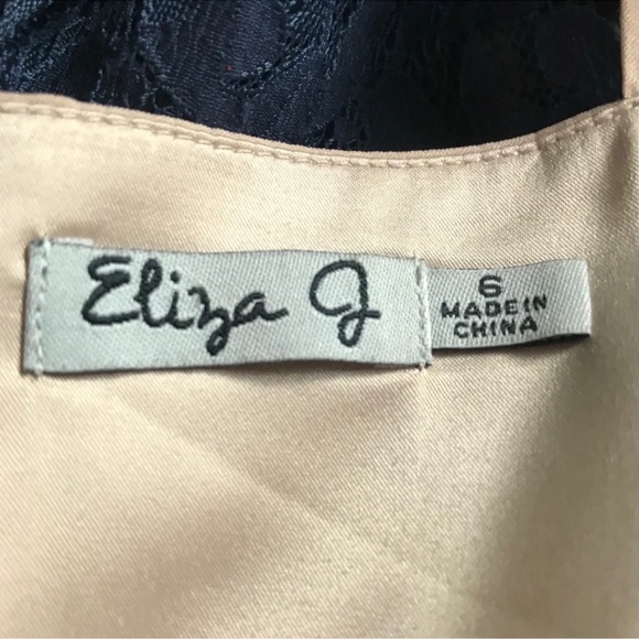 NWOT Eliza J Navy Lace Dress with Pleated Skirt Size 6 - Picture 5 of 8